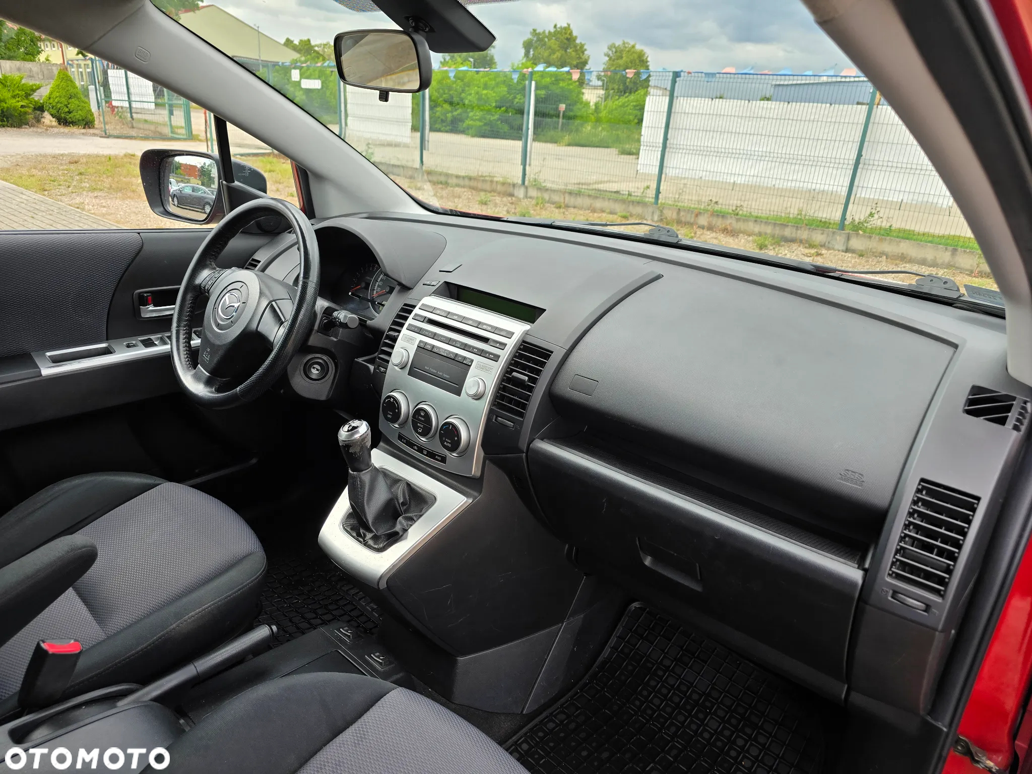 Mazda 5 2.0 Exclusive + - 13