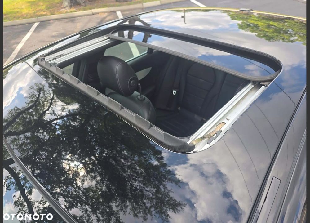 Mercedes-Benz Klasa C 300 9G-TRONIC - 9