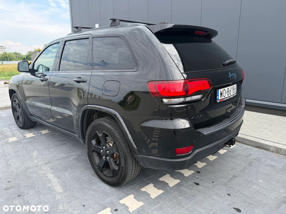 Jeep Grand Cherokee - 13