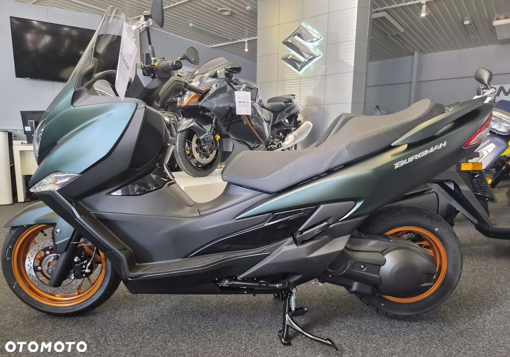 Suzuki Burgman - 16