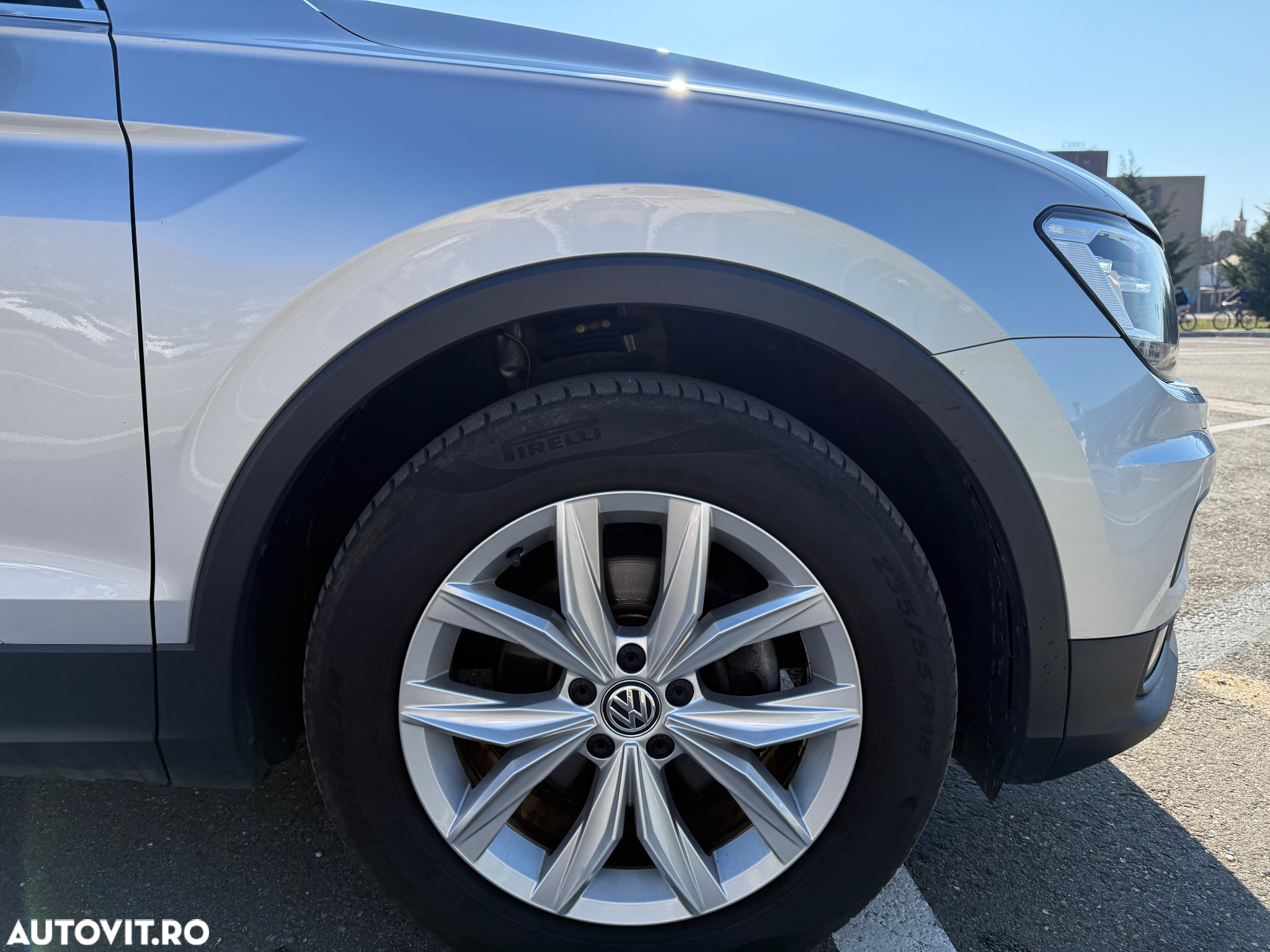 Volkswagen Tiguan 2.0 TDI SCR 4MOTION (BlueMotion Techn.) DSG Highline - 9