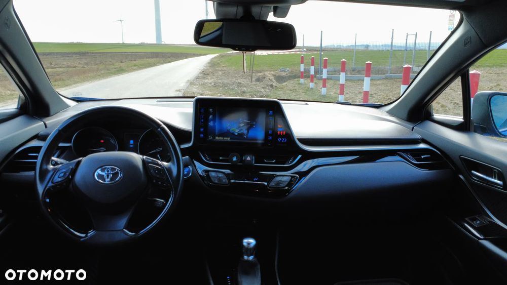 Toyota C-HR Style Selection - 11