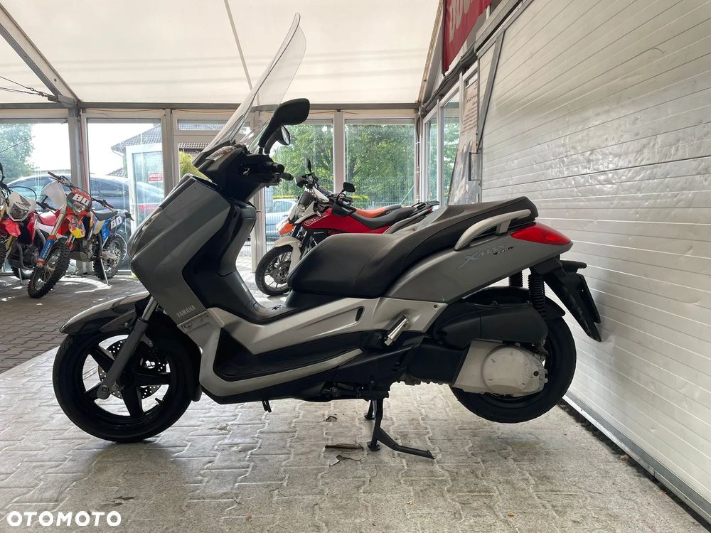 Yamaha X-max - 12