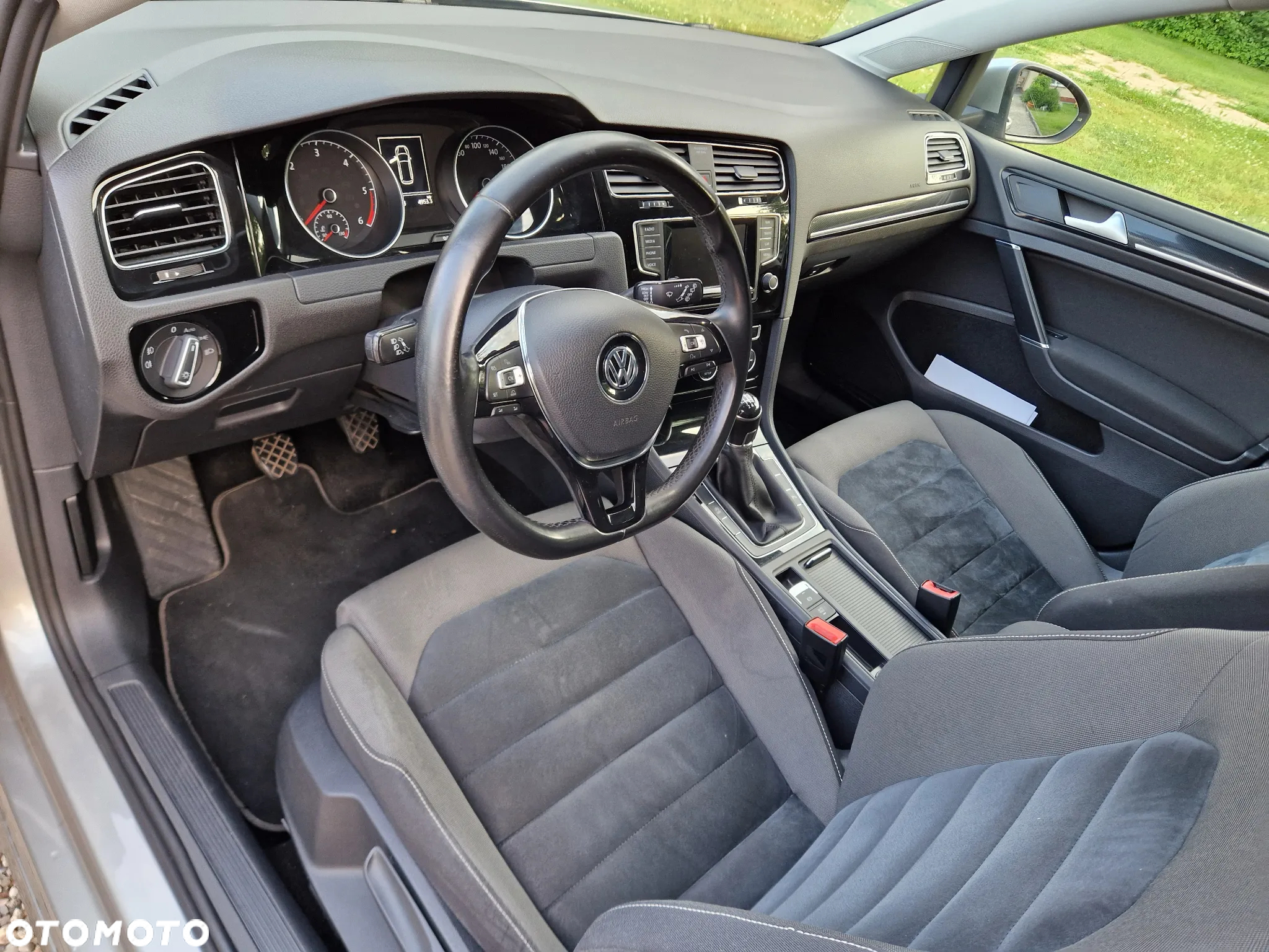 Volkswagen Golf VII 2.0 TDI BMT Highline - 28