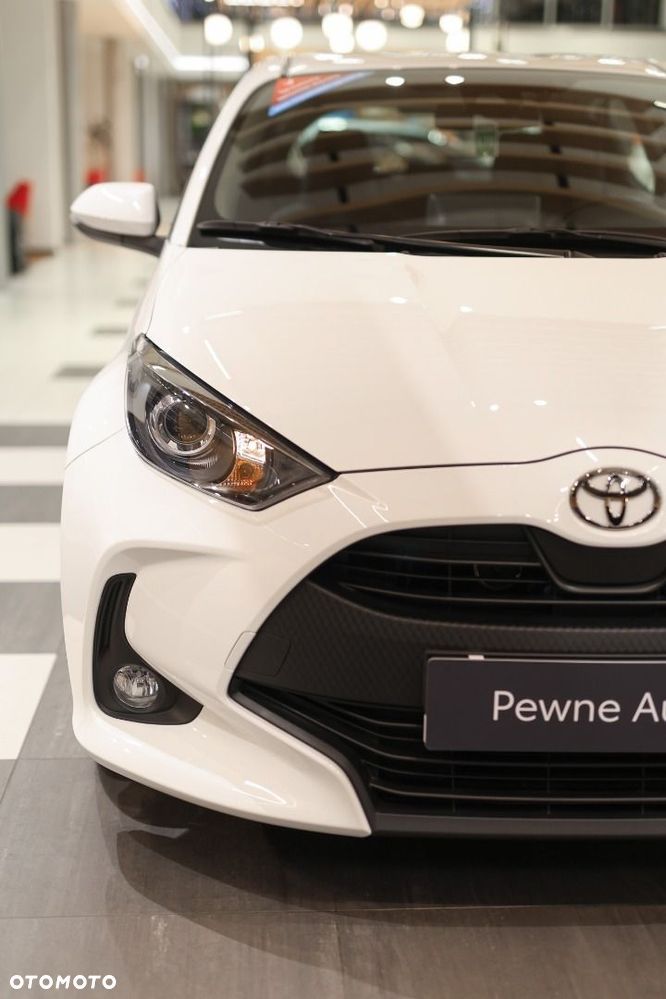 Toyota Yaris - 10
