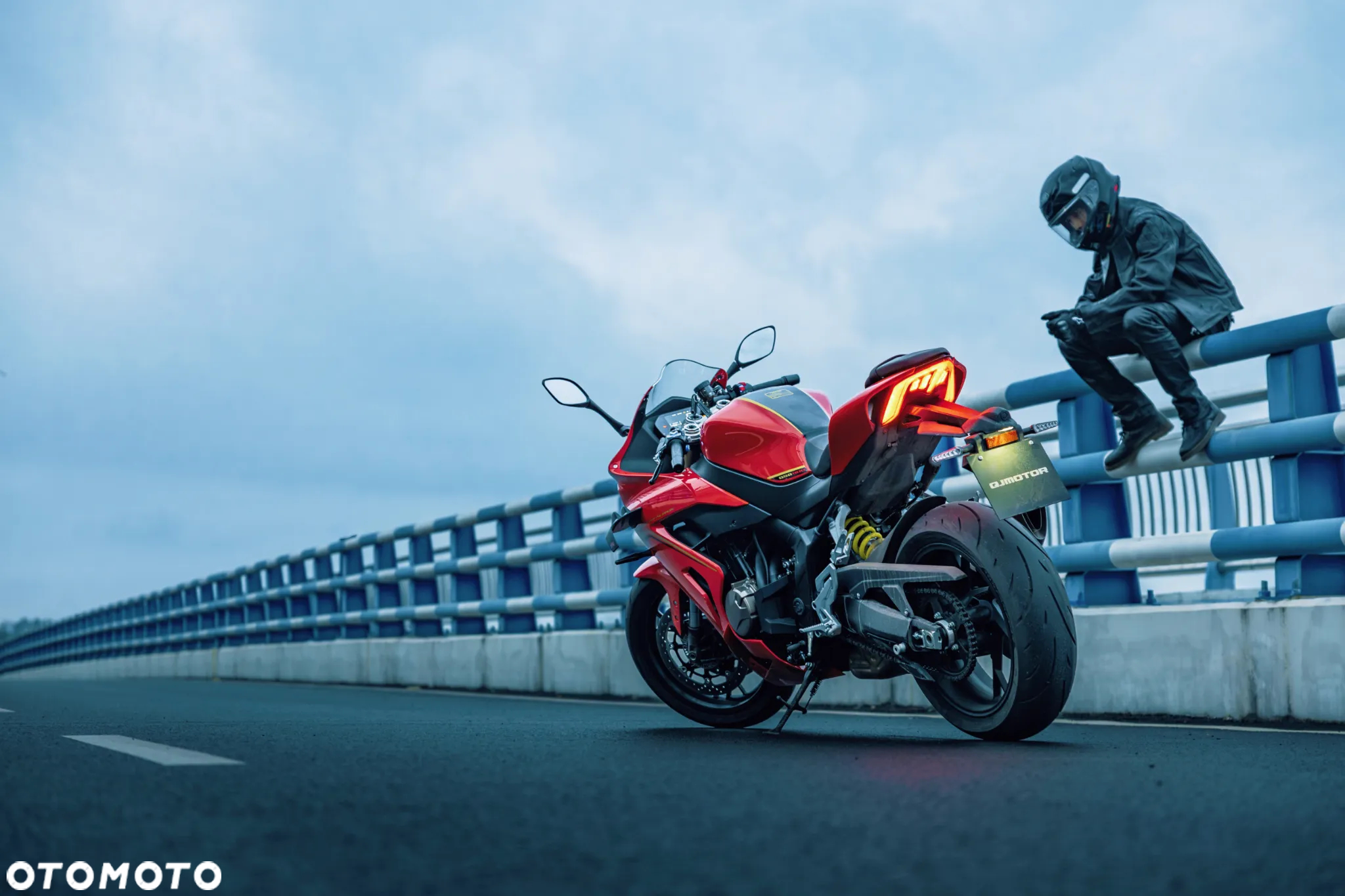 QJMOTOR SRK 800RR - 29