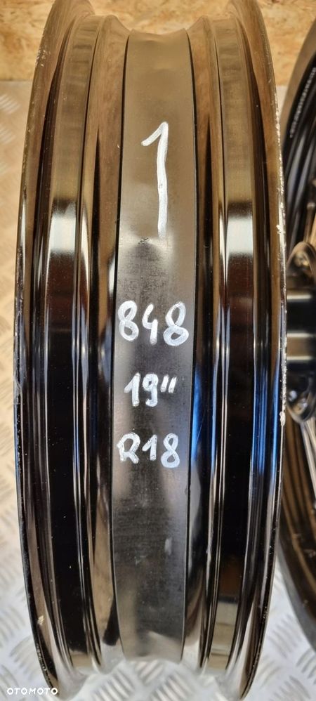 BMW R18 FELGA PRZÓD MT3.5x19H2M/C 3.5x19" 1691848 - 2