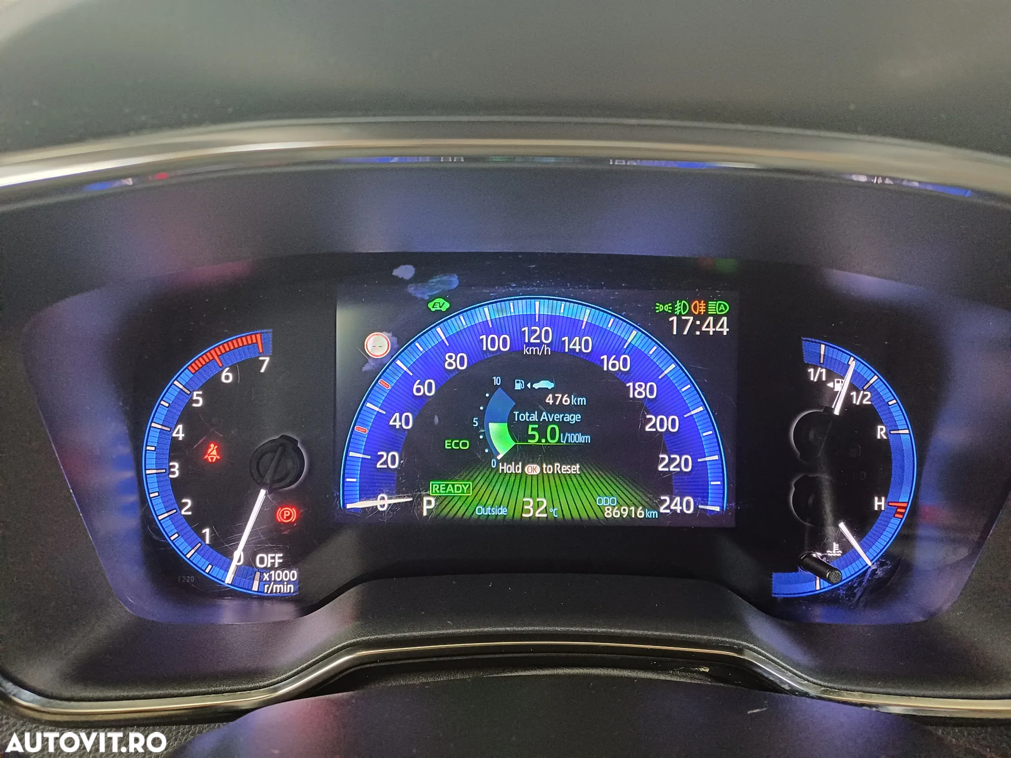 Toyota Corolla 1.8 HSD TS Dynamic - 11