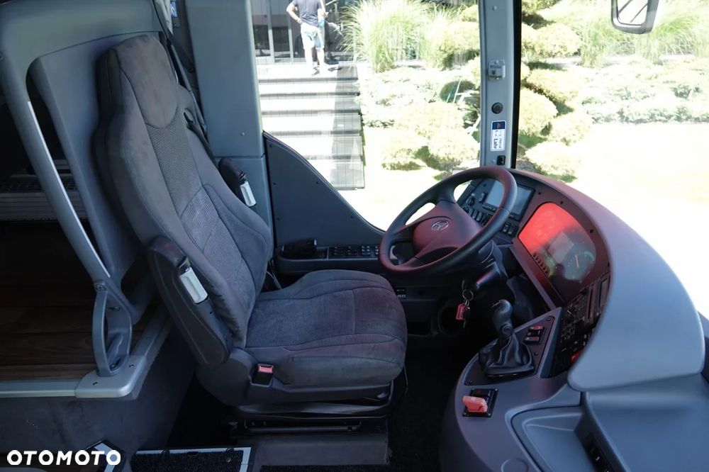 Mercedes-Benz TOURISMO /EURO 6 / SPROWADZONY / TURYSTYCZNY / AUTOMAT / BOGATE WYPOSAŻENIE / FOTELE LUX LINE/ - 23
