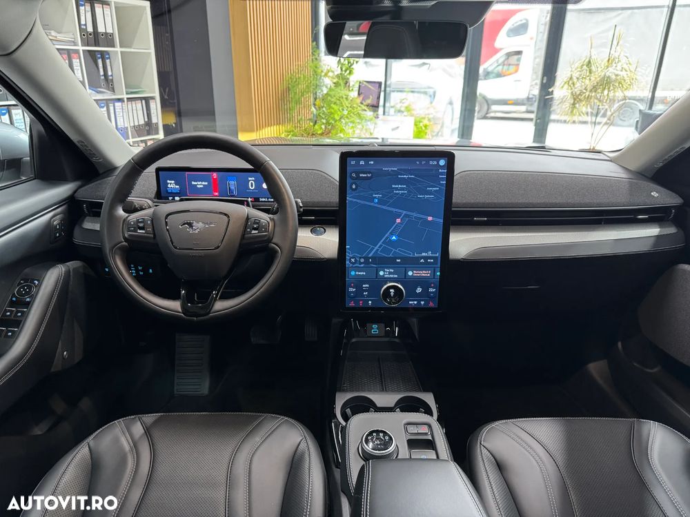 Ford Mustang Mach-E - 20