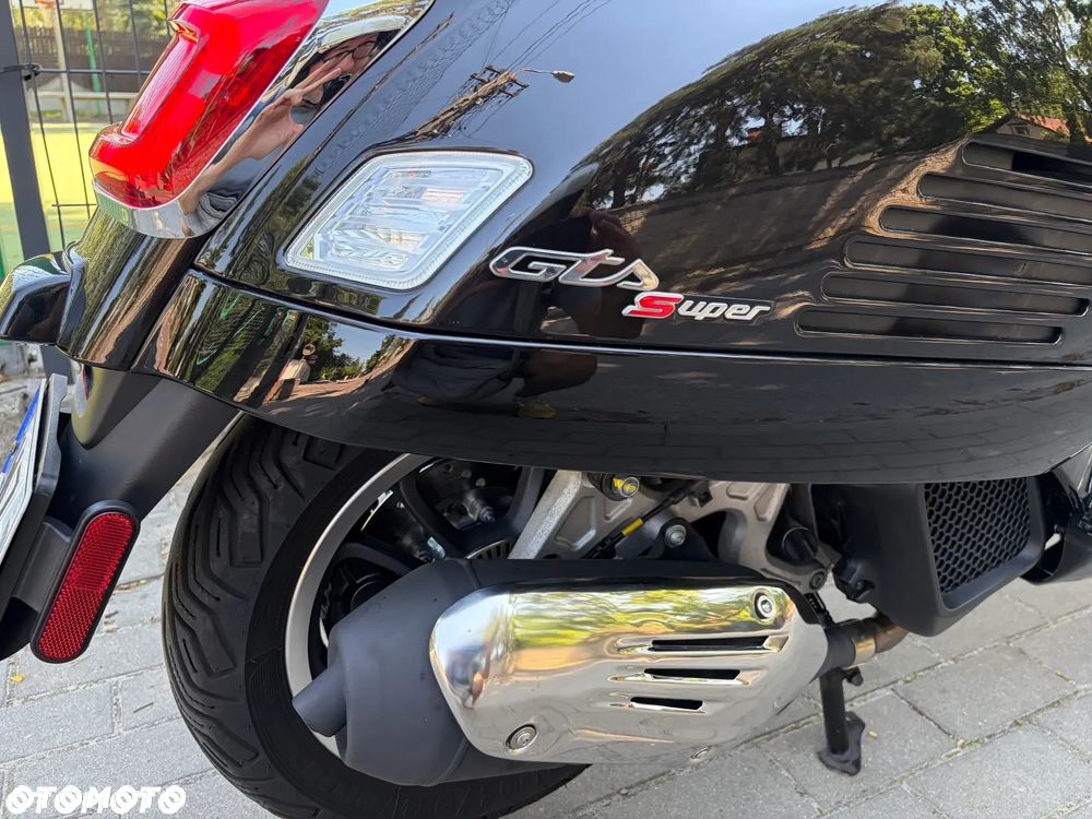 Vespa GTS - 20