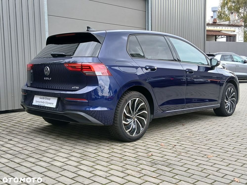 Volkswagen Golf - 6