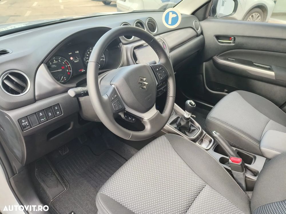 Suzuki Vitara 1.4 Boosterjet AllGrip MHEV Passion - 11
