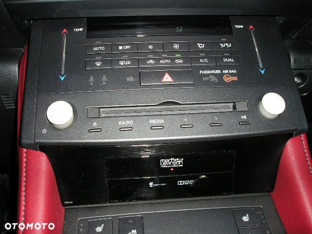 Lexus RC 300h F Sport - 16