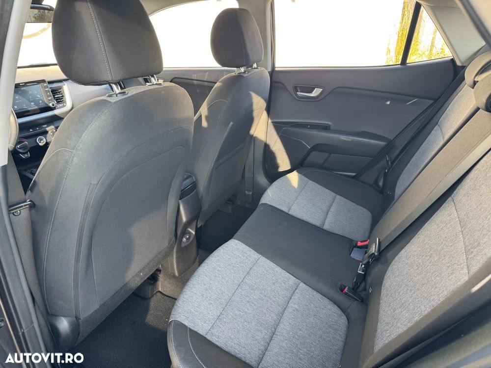Kia Stonic - 24