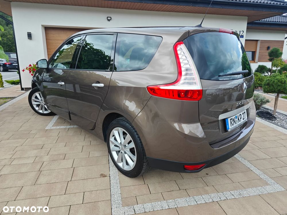 Renault Grand Scenic - 10
