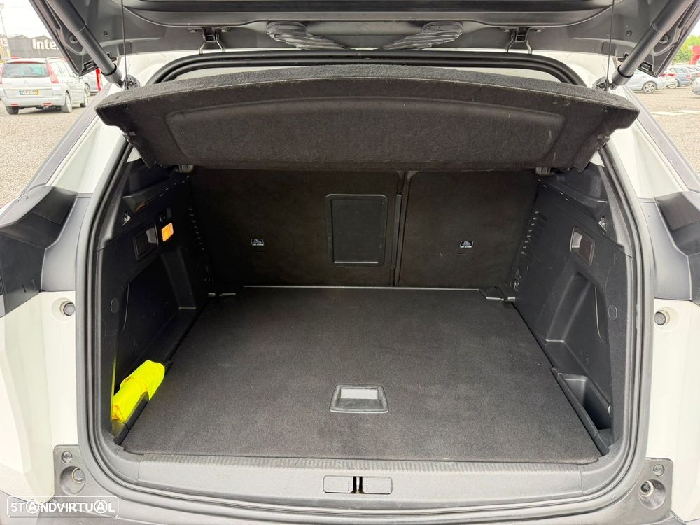 Peugeot 3008 1.2 PureTech Allure - 18