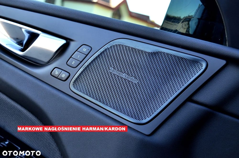 Volvo XC 60 B4 D AWD Plus Dark - 27