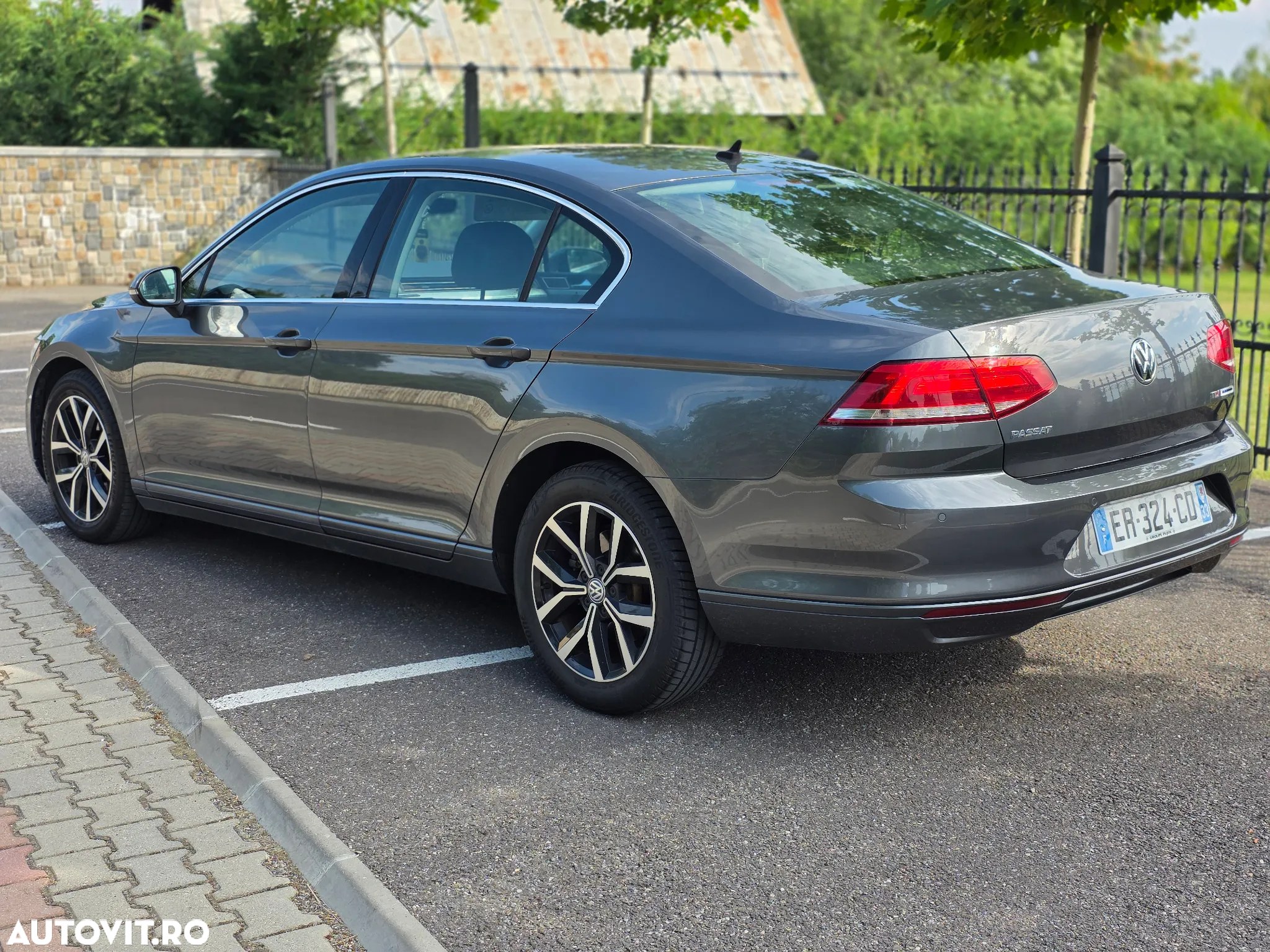Volkswagen Passat 1.6 TDI (BlueMotion Technology) DSG Trendline - 6
