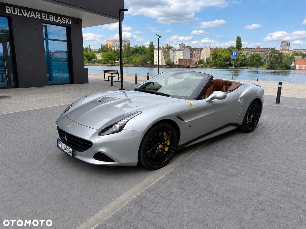 Ferrari California T - 5