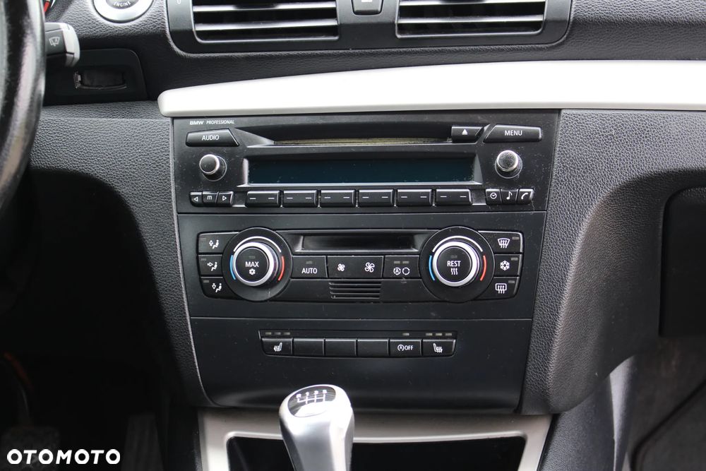 BMW Seria 1 123d - 13