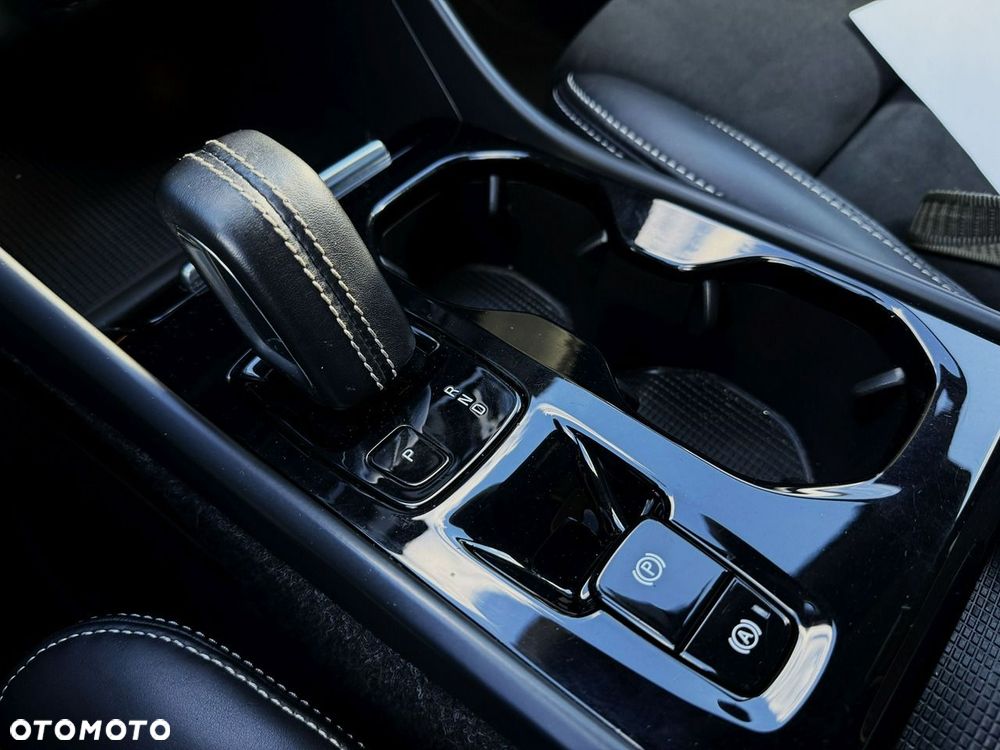 Volvo XC 40 T5 Recharge DKG RDesign - 16