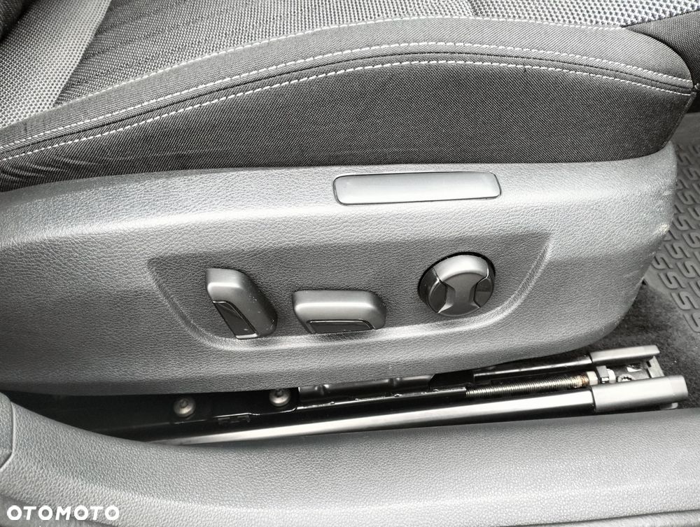 Skoda Superb 2.0 TDI SCR 4x4 Style DSG - 18