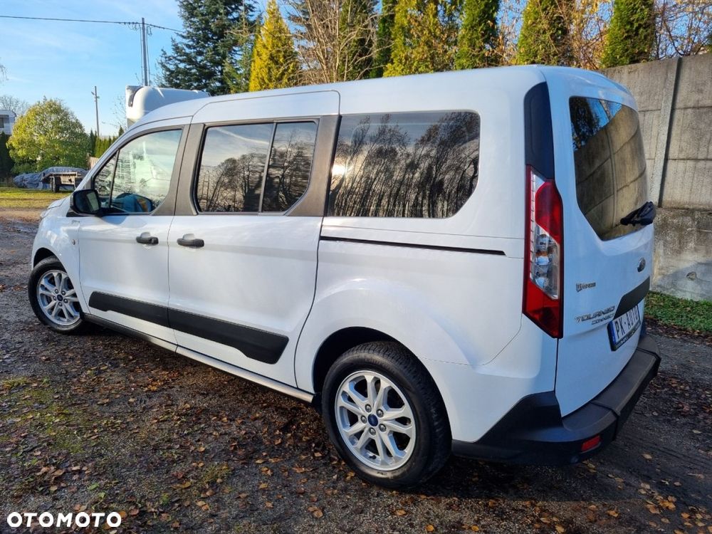 Ford Tourneo Connect Grand - 37