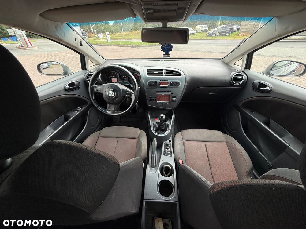 Seat Leon 2.0 TDI DPF Style - 23