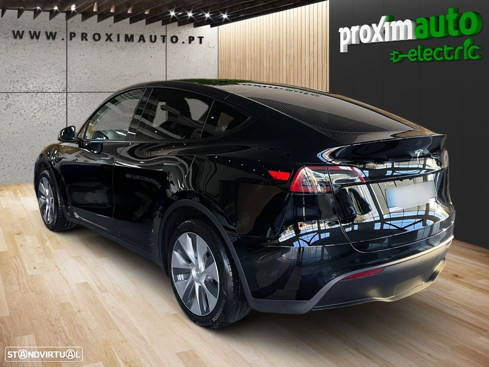 Tesla Model Y Standard - 16