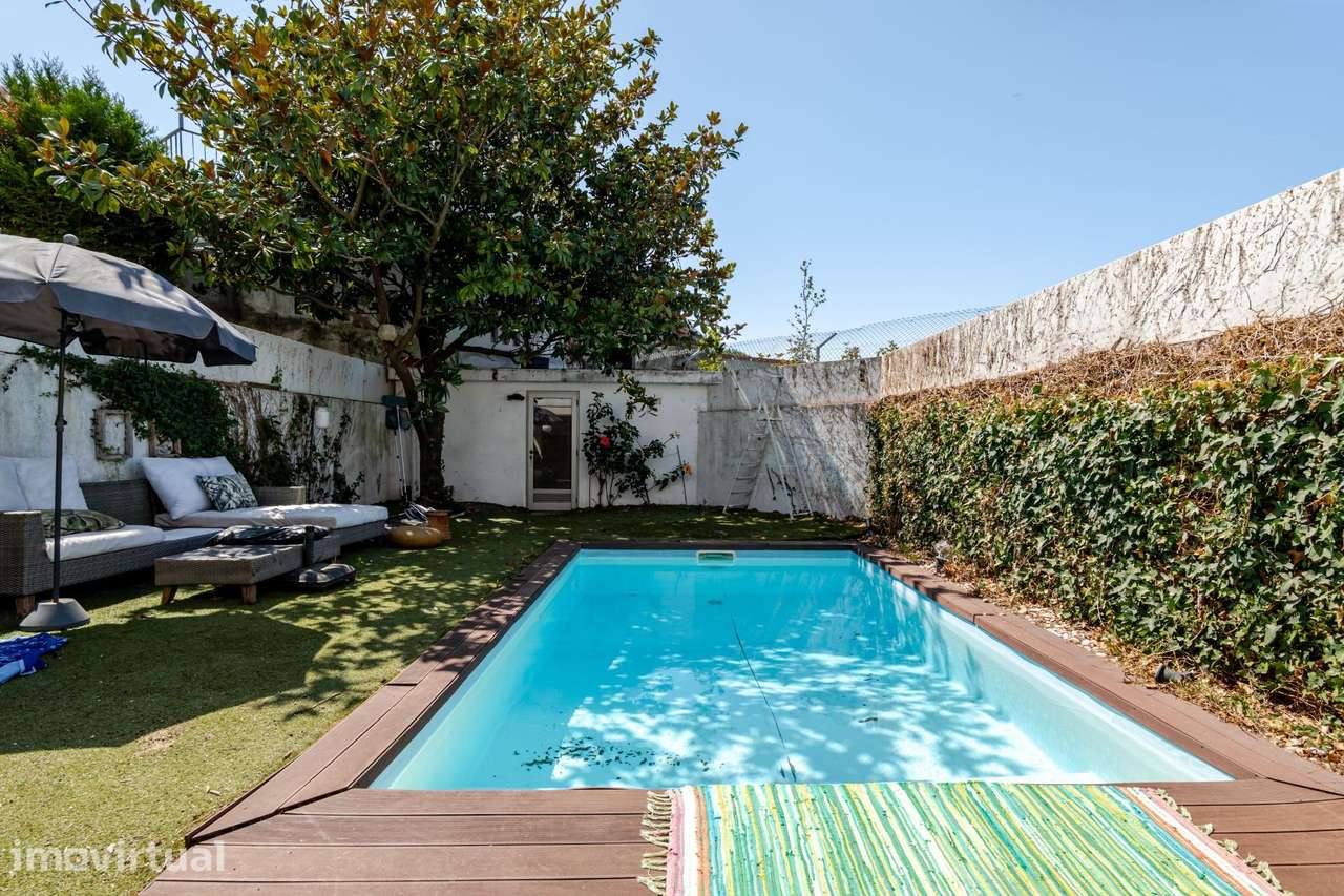 Excelente Moradia T4+1 - Com jardim, piscina e garagem para 2... - Grande imagem: 2/44