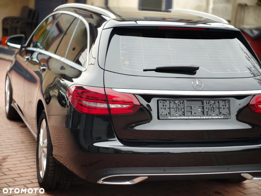 Mercedes-Benz Klasa C 220 d 9G-TRONIC Avantgarde - 32