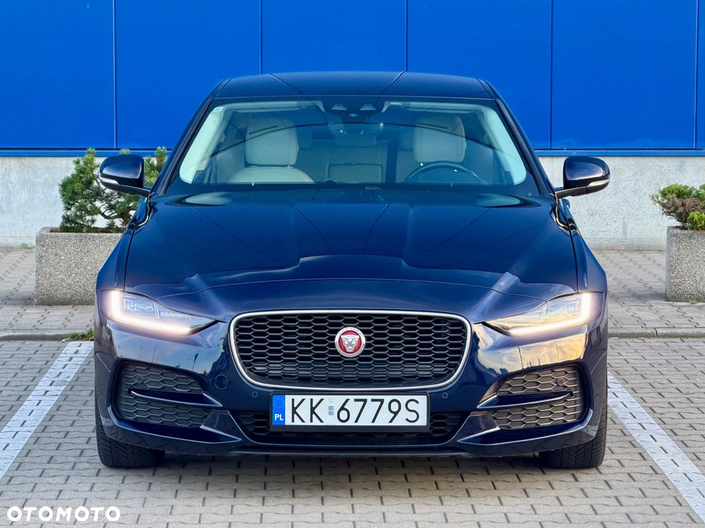 Jaguar XE D180 S - 3