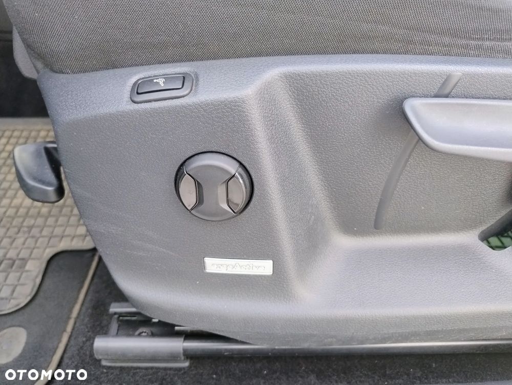 Volkswagen Golf Sportsvan 1.2 TSI BlueMotion Technology Lounge - 16