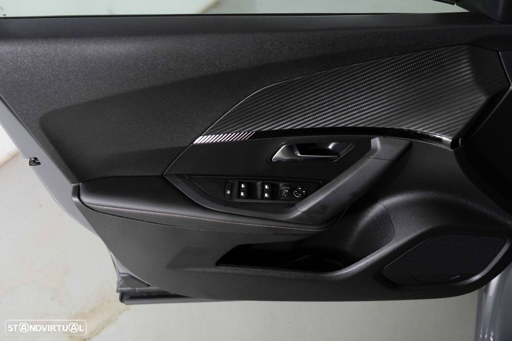 Peugeot e-2008 54 kWh Allure - 26