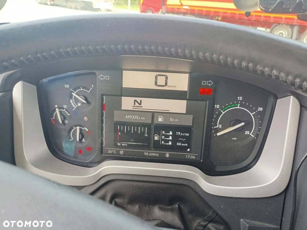 Renault T380 - 5
