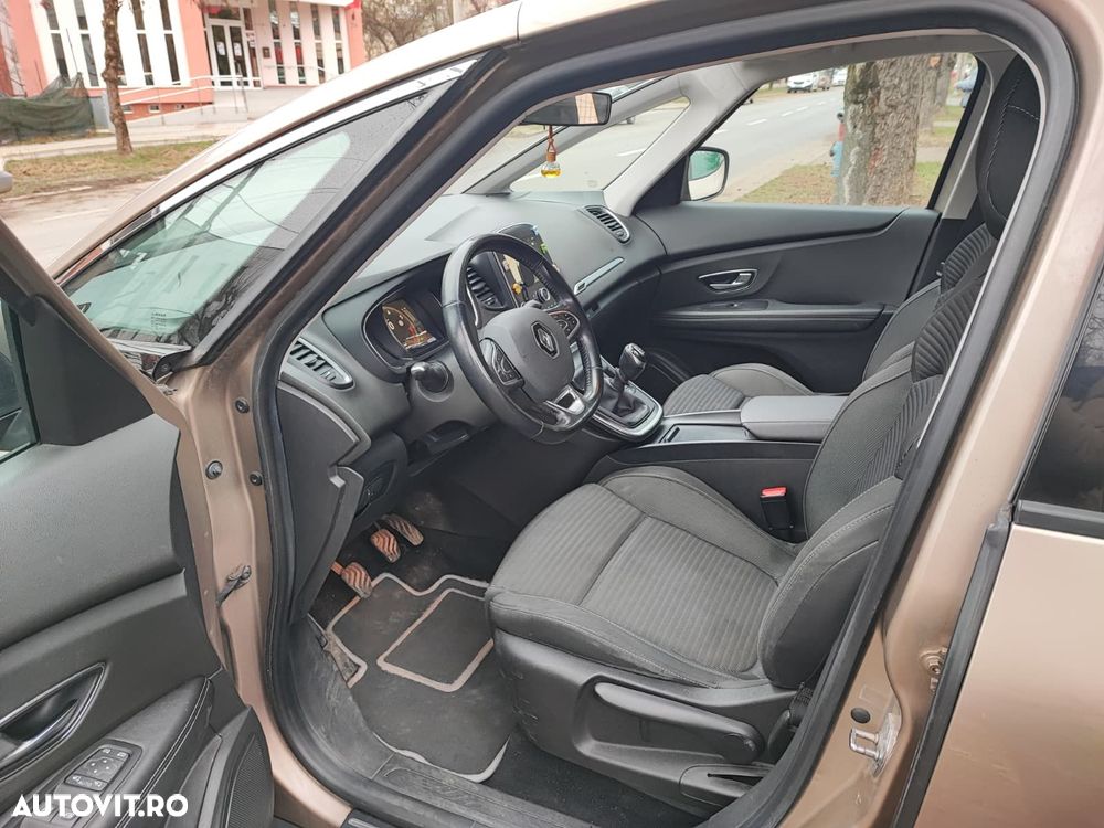 Renault Scenic TCe 130 Dynamique - 12