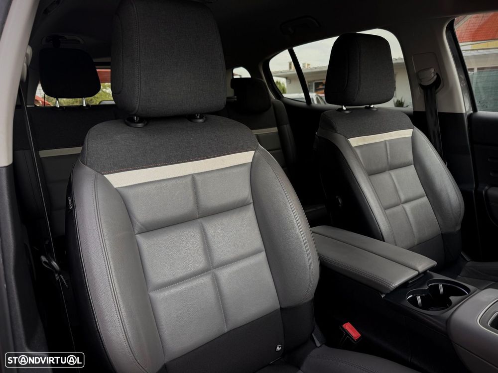Citroën C5 Aircross 1.6 PureTech Shine EAT8 - 8