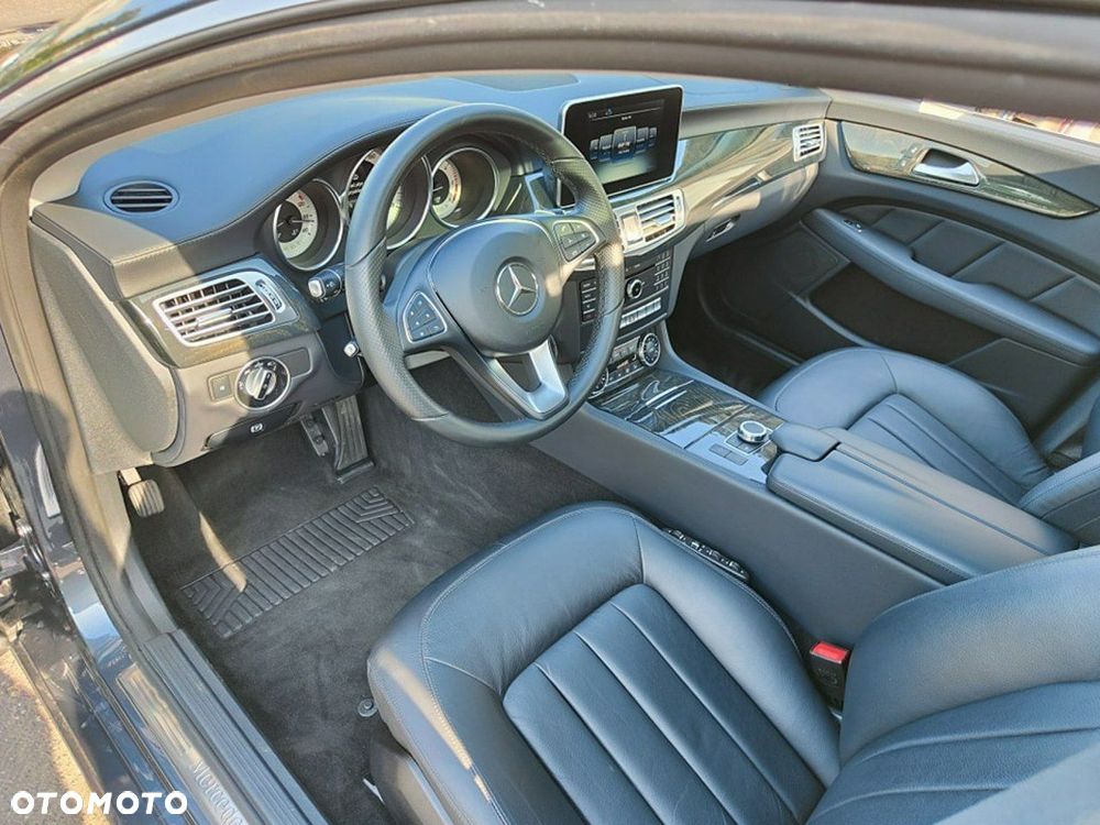 Mercedes-Benz CLS - 9