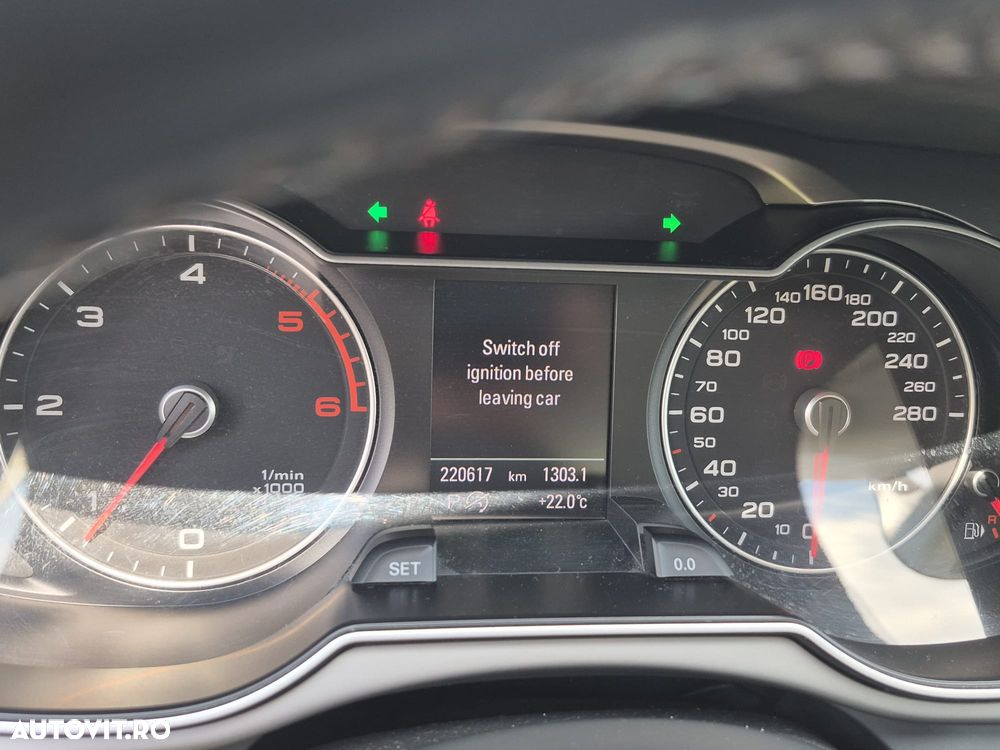 Audi A4 2.0 TDI DPF clean multitronic Attraction - 7