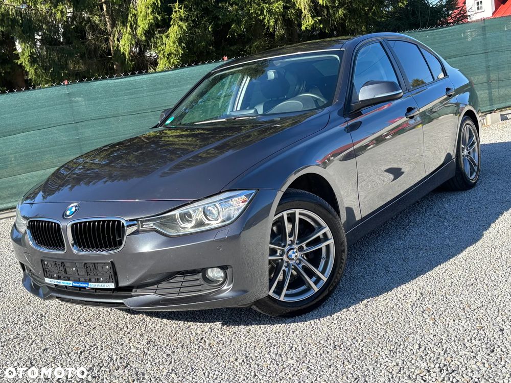 BMW Seria 3 320d Sport Line - 4