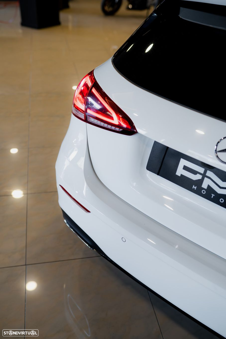 Mercedes-Benz A 180 d AMG Line - 17