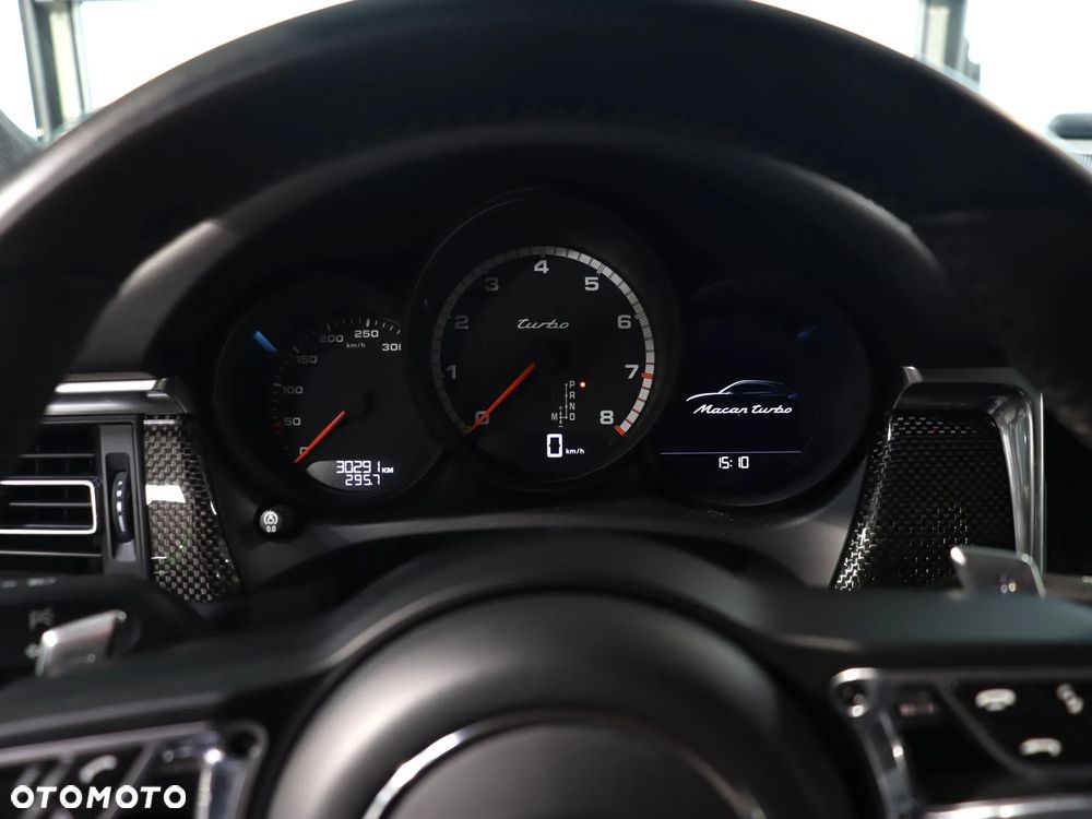 Porsche Macan Turbo - 21