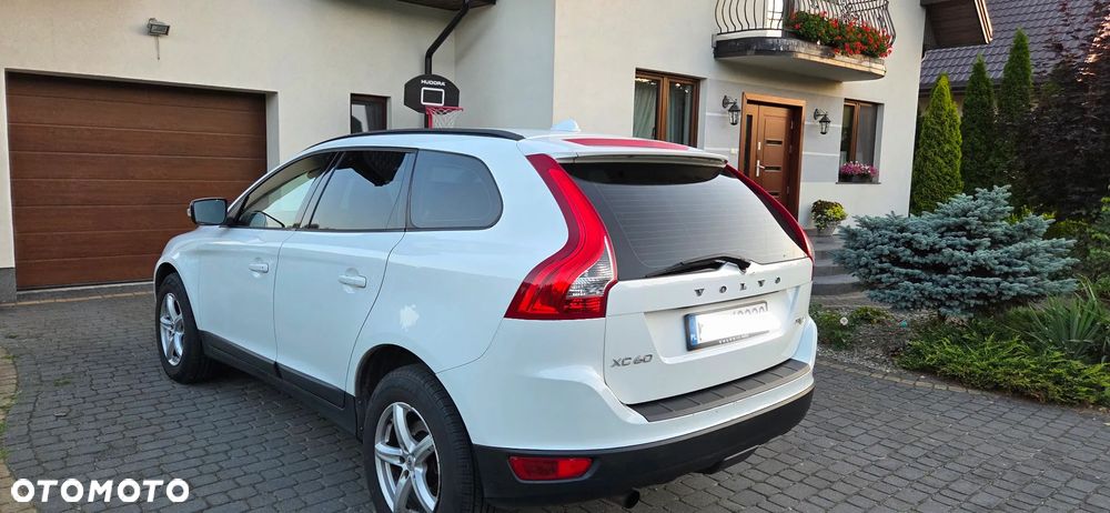 Volvo XC 60 D3 Momentum - 3