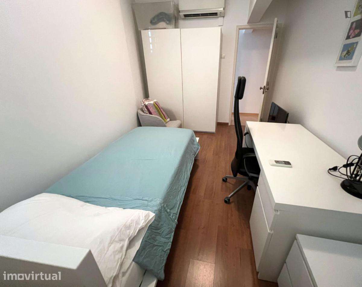 Quarto - localizado em Alcântara Lisbon - Grande imagem: 2/5