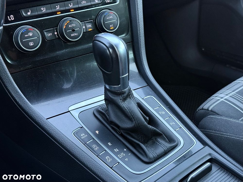 Volkswagen Golf GTD 2.0 TDI SCR DSG - 17