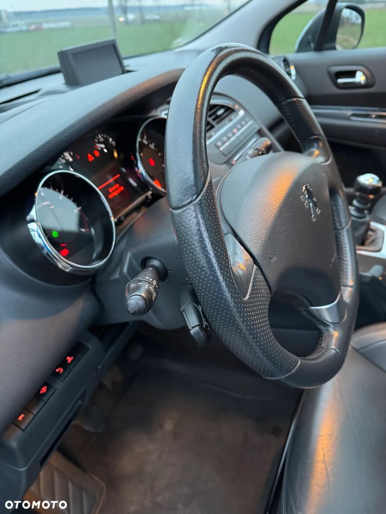 Peugeot 5008 - 28