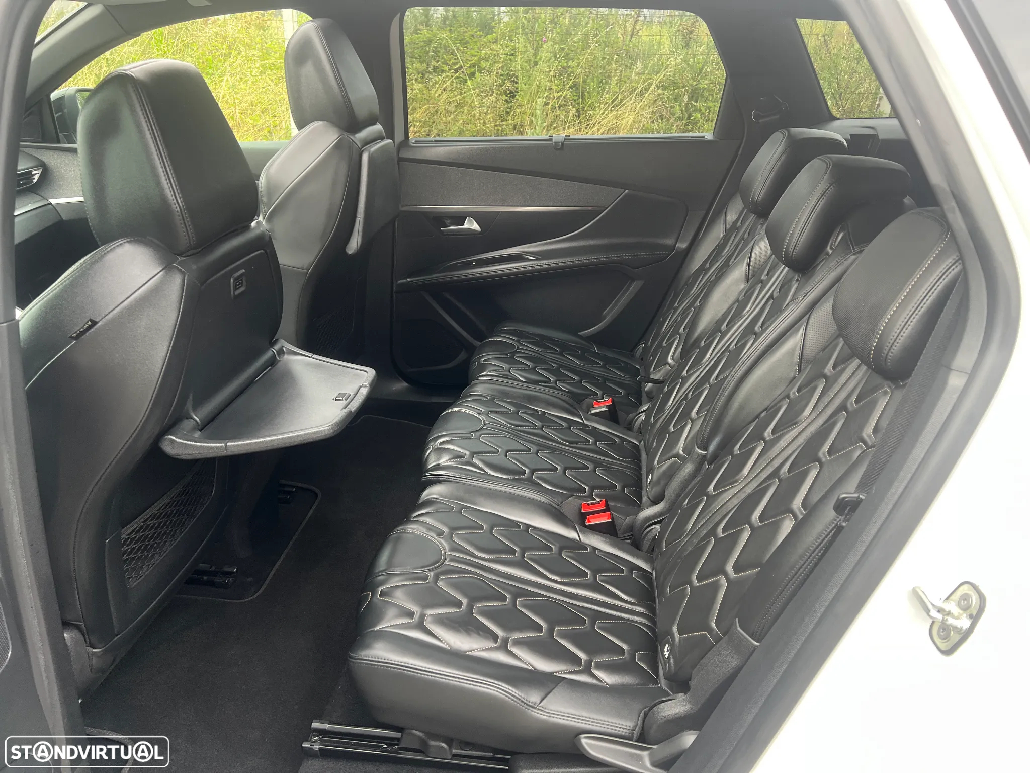 Peugeot 5008 1.5 BlueHDi GT Line J19 EAT8 - 14