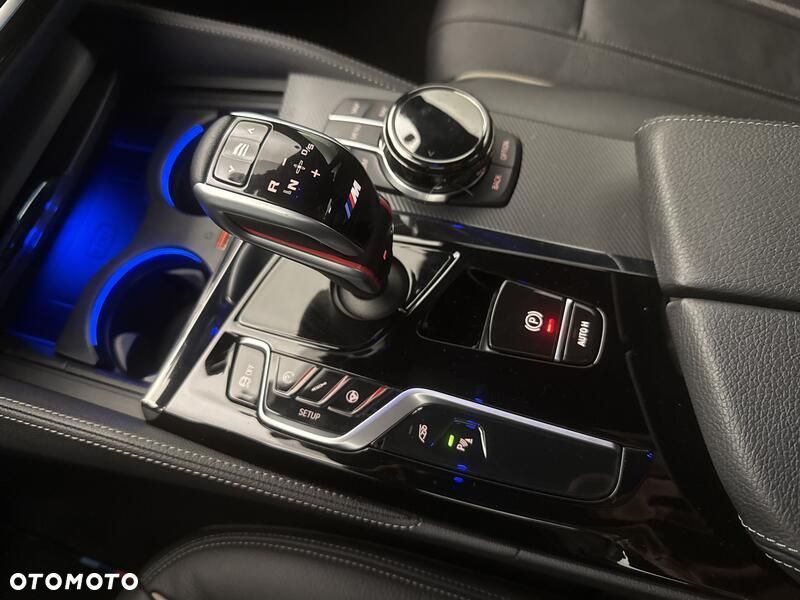 BMW Seria 5 530i mHEV - 18