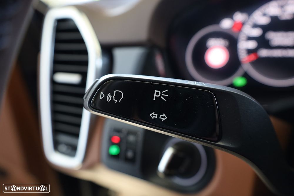 Porsche Cayenne Turbo - 49